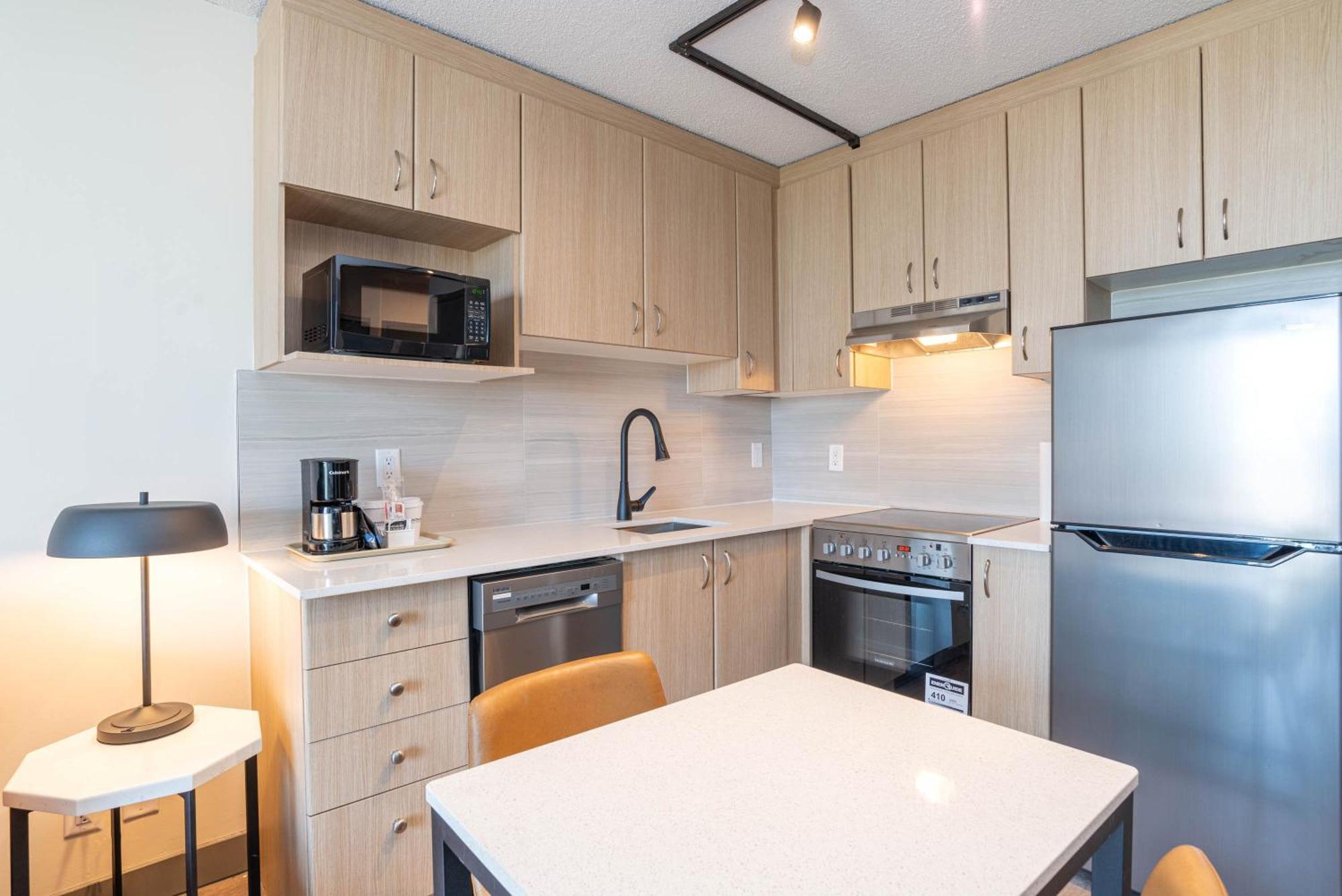 Sandman Suites Vancouver On Davie Eksteriør bilde